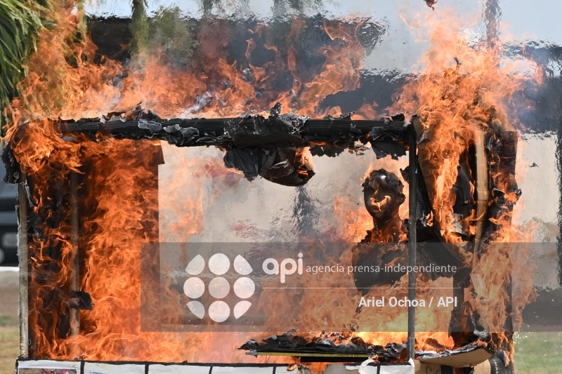 MANTA-POLICIA-EXPLOSIVOS