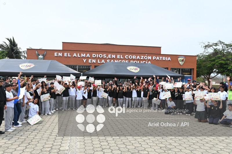 MANTA-POLICIA-EXPLOSIVOS