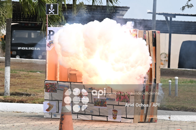 MANTA-POLICIA-EXPLOSIVOS