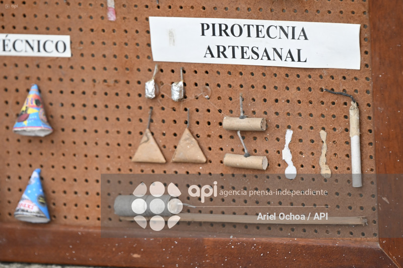 MANTA-POLICIA-EXPLOSIVOS