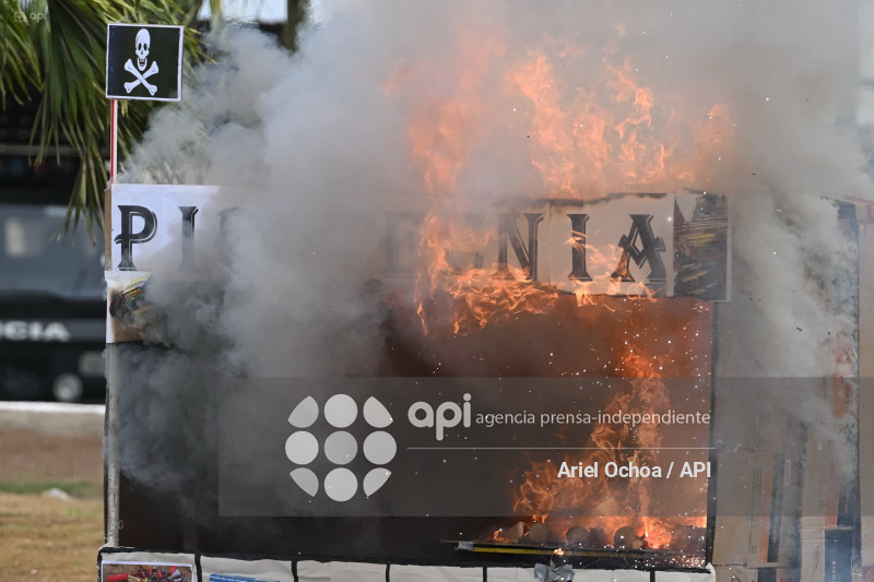 MANTA-POLICIA-EXPLOSIVOS