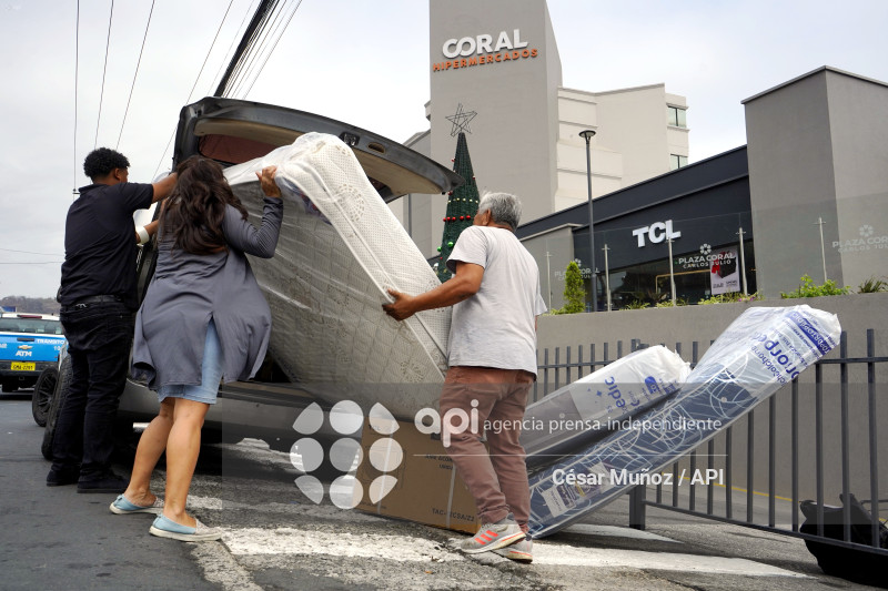 GYE-BLACK FRIDAY CORAL