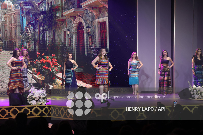 ELECCION REINA SAN FRANCISCO DE QUITO