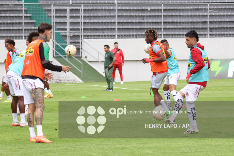 FBL LIGAECUABET VINOTINTO VS MUSHUC RUNA