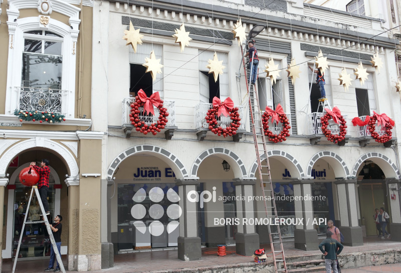 CUENCA-ADORNOS NAVIDEÑOS-CENTRO HISTORICO
