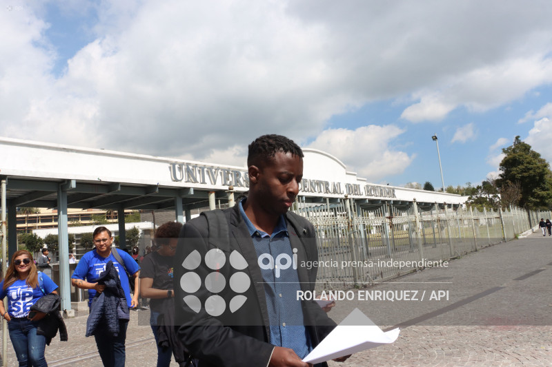 FEUE PROTESTA FALTA DE PRESUPUESTO