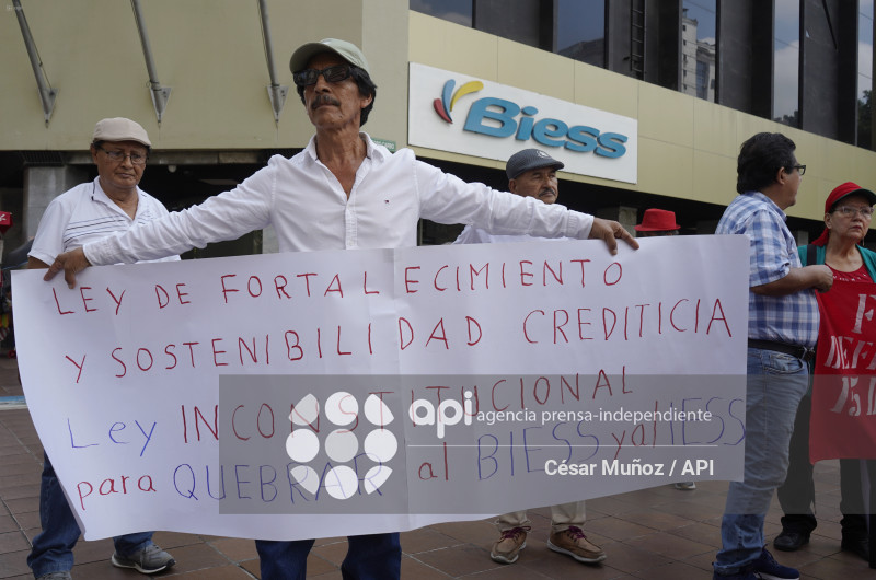 GYE-PLANTON CONTRA LEY-IESS