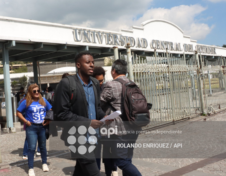 FEUE PROTESTA FALTA DE PRESUPUESTO