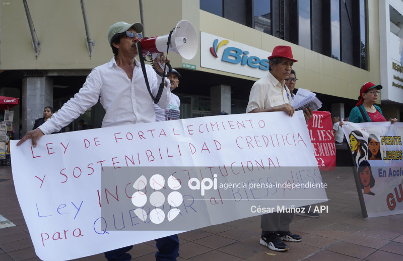 GYE-PLANTON CONTRA LEY-IESS