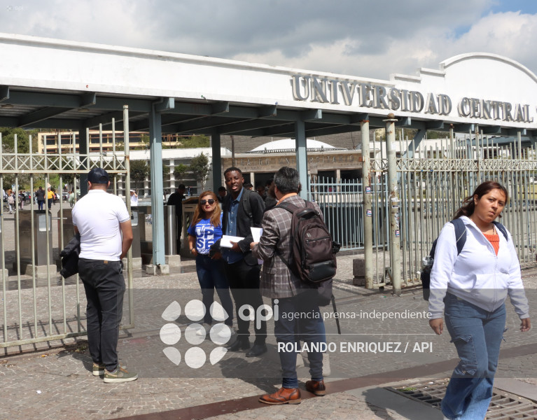 FEUE PROTESTA FALTA DE PRESUPUESTO