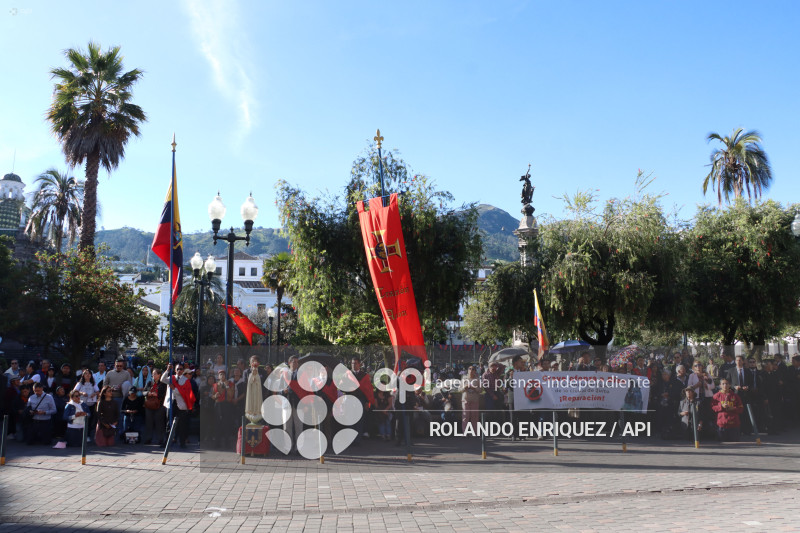 PLANTON RECHZO  DRAG QUEEN  CAPILLA