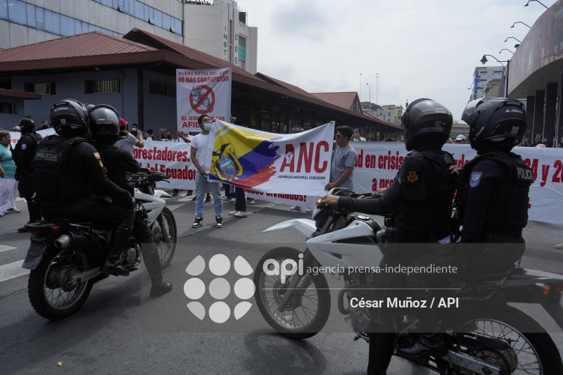GYE-PROTESTA PRESTADORES EXTERNOS