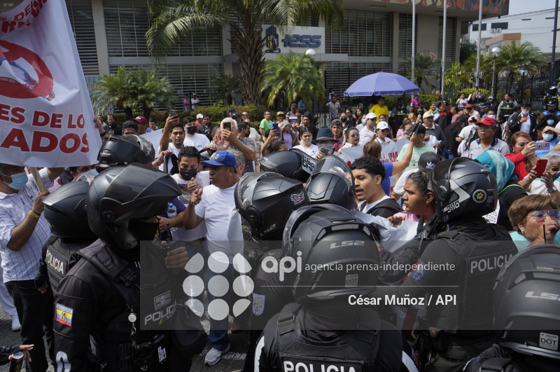 GYE-PROTESTA PRESTADORES EXTERNOS