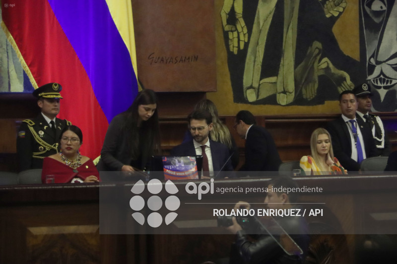 ASAMBLEA SESION POR FUNDACION DE QUITO