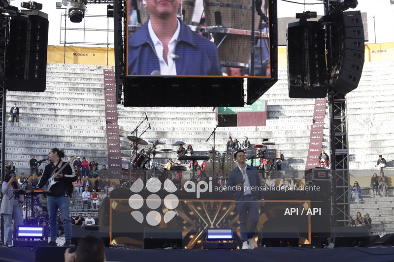 ARTISTAS PLAZA DE TOROS