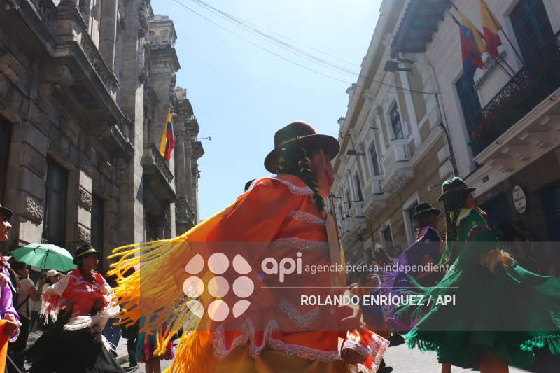 DESFILE FIESTAS DE FUNDACION DE QUITO