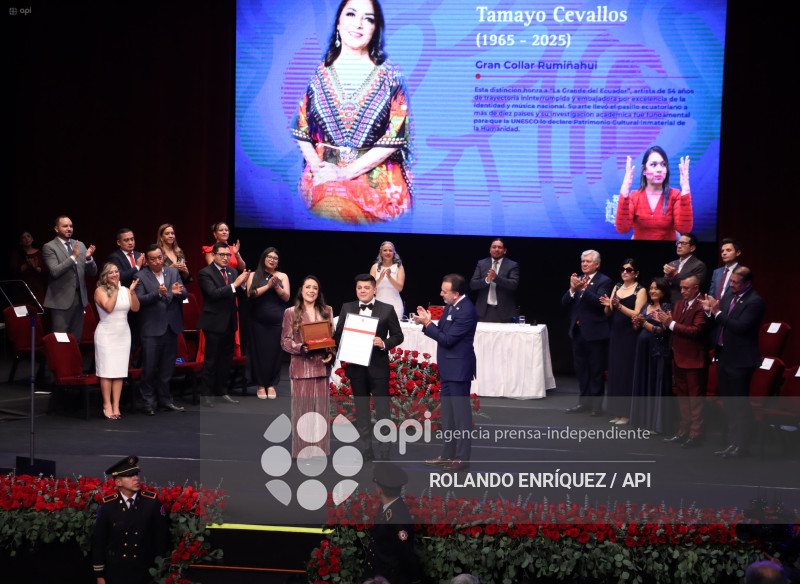 SESION SOLEMNE DEL MUNICIPIO DE QUITO