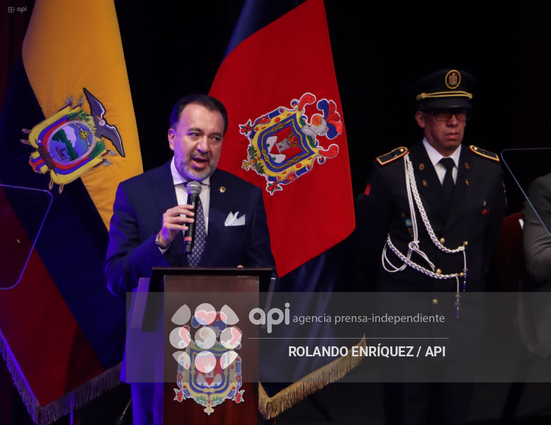SESION SOLEMNE DEL MUNICIPIO DE QUITO
