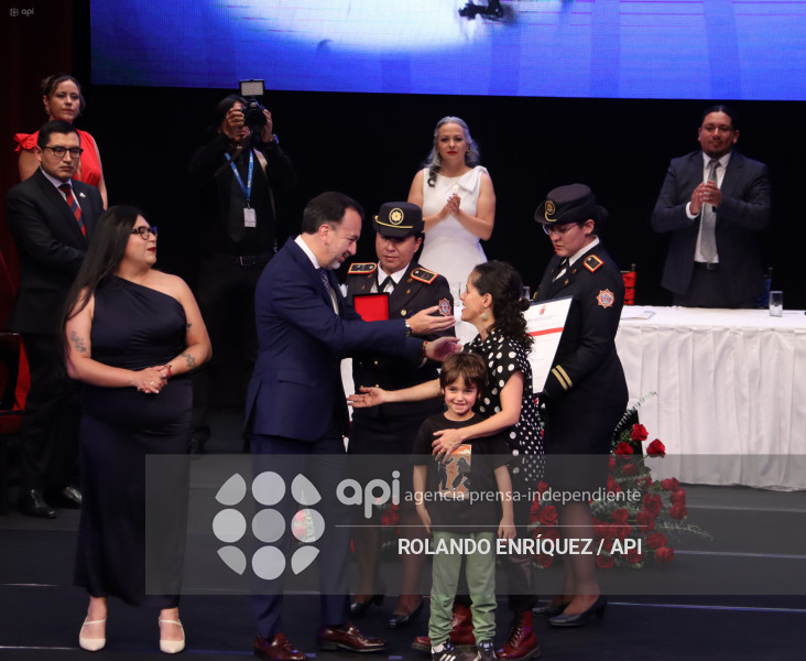 SESION SOLEMNE DEL MUNICIPIO DE QUITO