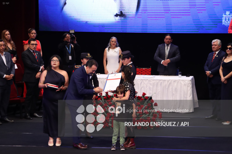 SESION SOLEMNE DEL MUNICIPIO DE QUITO