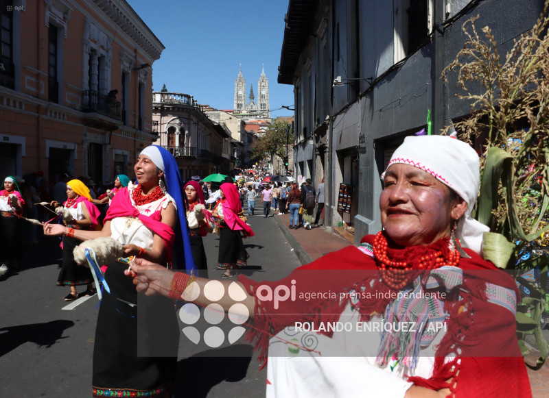 DESFILE FIESTAS DE FUNDACION DE QUITO