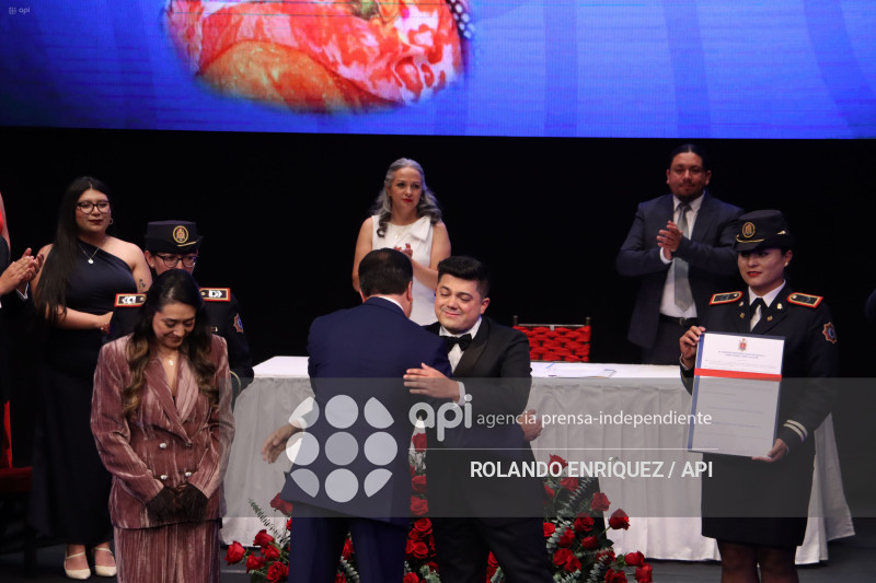SESION SOLEMNE DEL MUNICIPIO DE QUITO