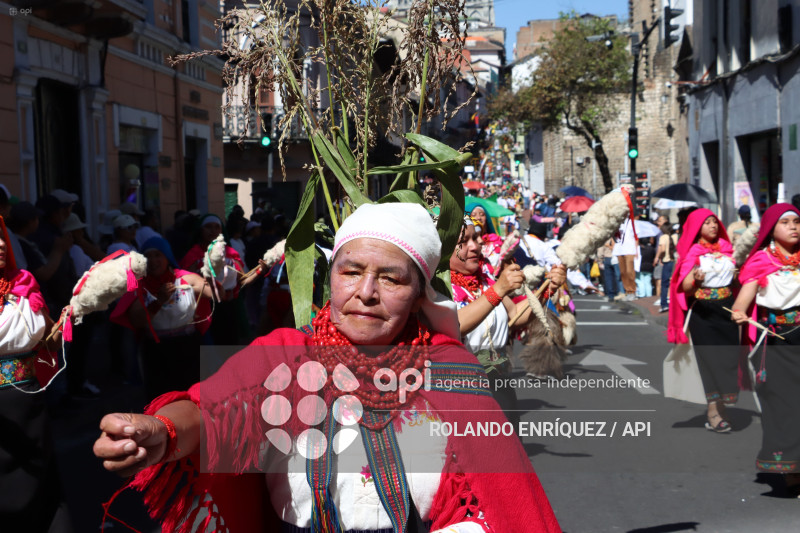 DESFILE FIESTAS DE FUNDACION DE QUITO