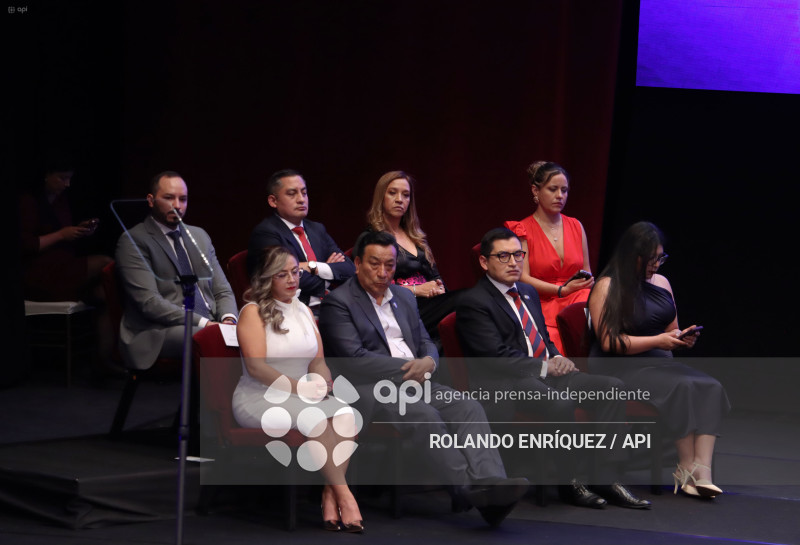 SESION SOLEMNE DEL MUNICIPIO DE QUITO