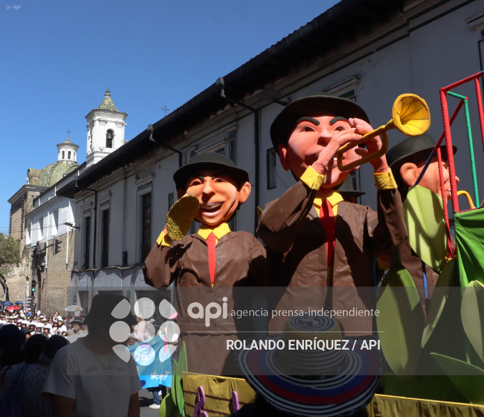 DESFILE FIESTAS DE FUNDACION DE QUITO