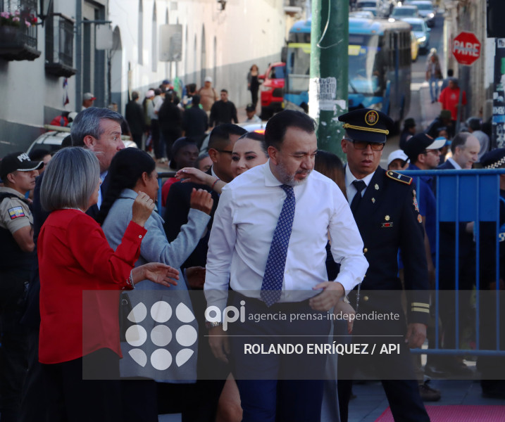 SESION SOLEMNE DEL MUNICIPIO DE QUITO