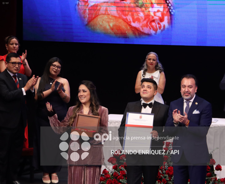 SESION SOLEMNE DEL MUNICIPIO DE QUITO