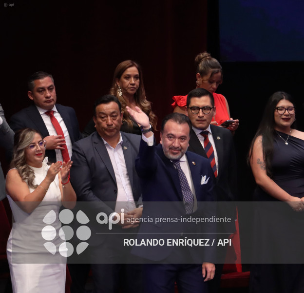 SESION SOLEMNE DEL MUNICIPIO DE QUITO