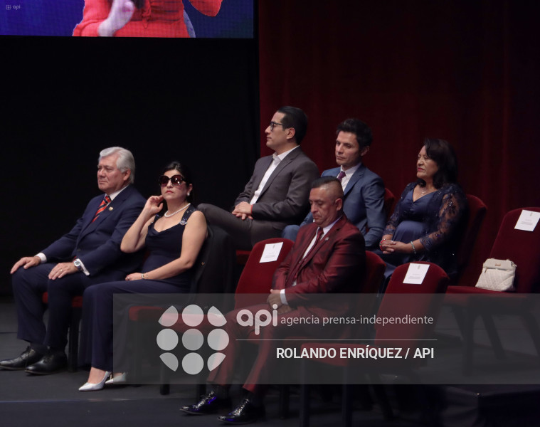 SESION SOLEMNE DEL MUNICIPIO DE QUITO