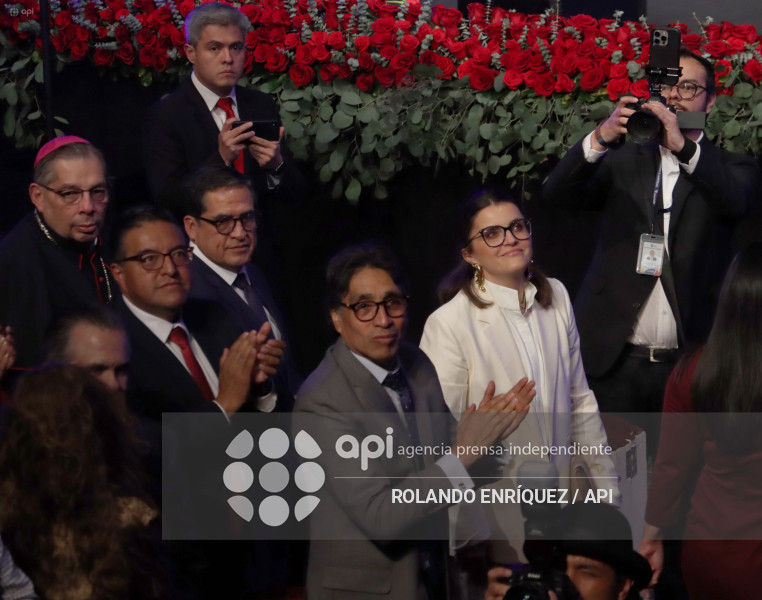 SESION SOLEMNE DEL MUNICIPIO DE QUITO