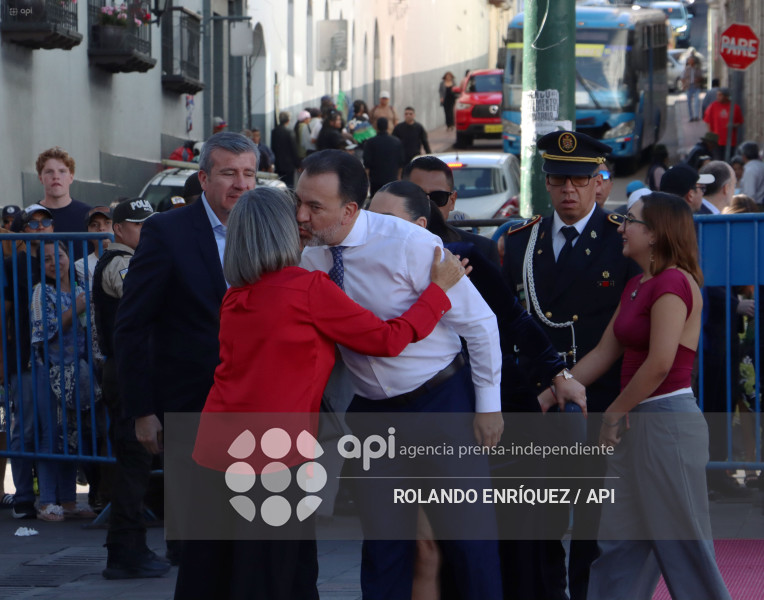 SESION SOLEMNE DEL MUNICIPIO DE QUITO