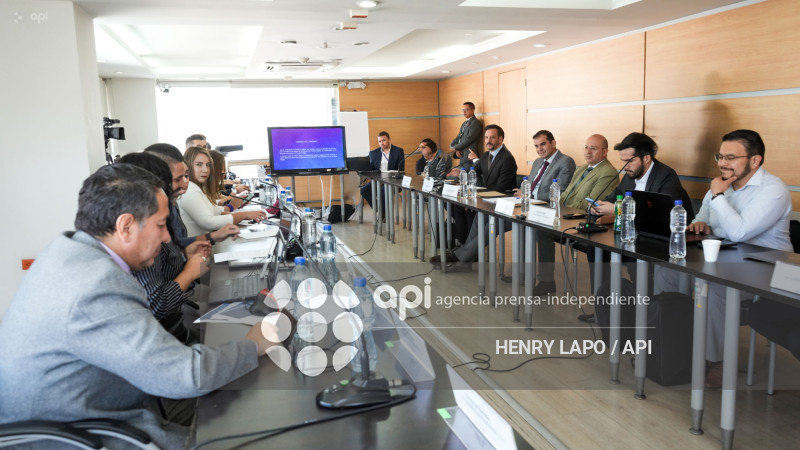 REUNION FIJACION SALARIO BASICO