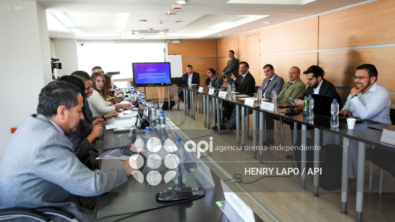 REUNION FIJACION SALARIO BASICO