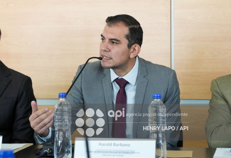 REUNION FIJACION SALARIO BASICO