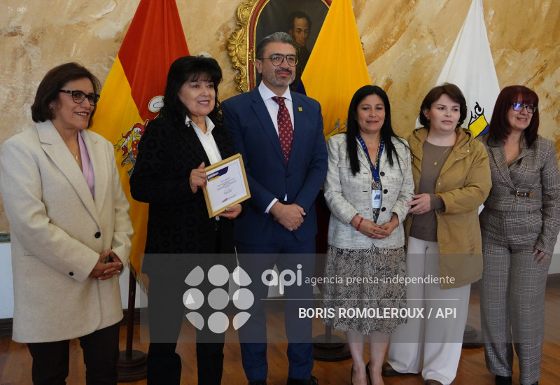 CUENCA-RECONOCIMIENTO A 15 EMPRESAS-ARCSA