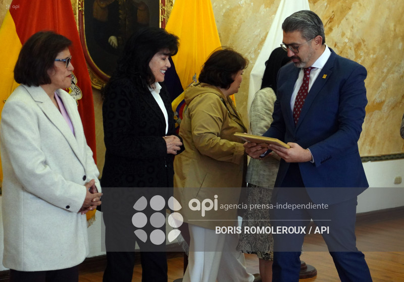 CUENCA-RECONOCIMIENTO A 15 EMPRESAS-ARCSA