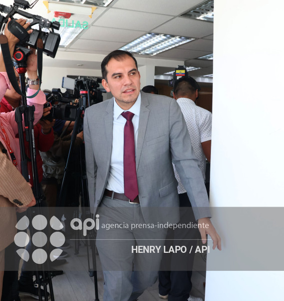 REUNION FIJACION SALARIO BASICO