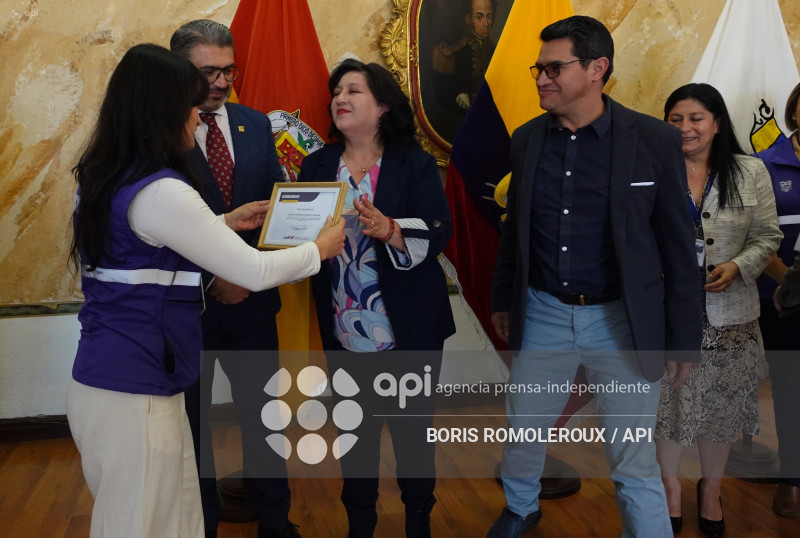 CUENCA-RECONOCIMIENTO A 15 EMPRESAS-ARCSA