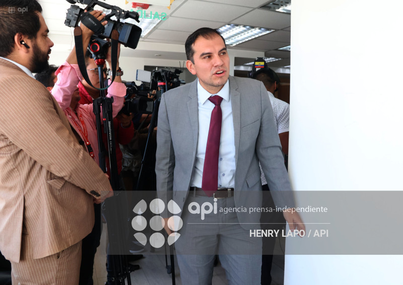 REUNION FIJACION SALARIO BASICO