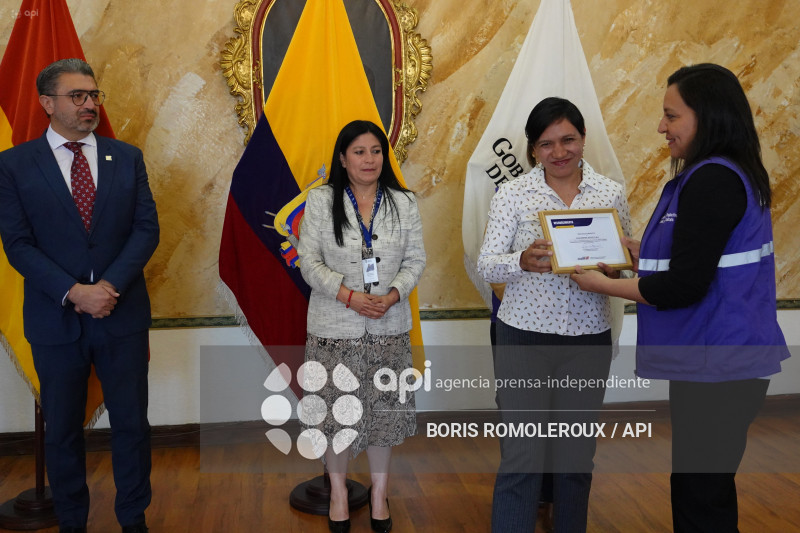 CUENCA-RECONOCIMIENTO A 15 EMPRESAS-ARCSA