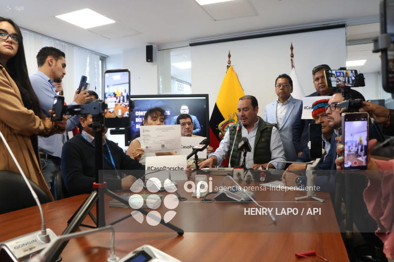 CONTRADICIONES CASO PORCHE