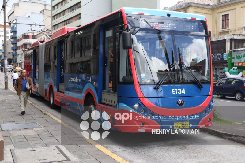 TROLEBÚS ELÉCTRICOS QUITO