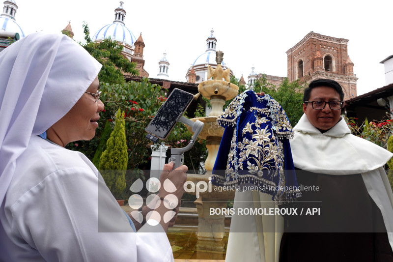 CUENCA-PRESENTACION VESTIMENTA-NIÑO VIAJERO