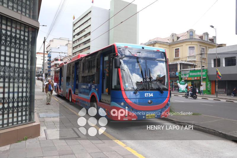 TROLEBÚS ELÉCTRICOS QUITO