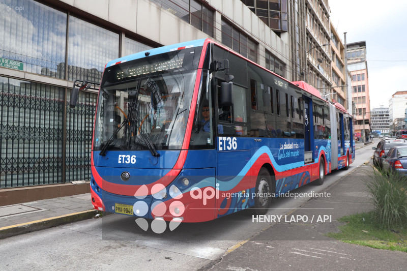 TROLEBÚS ELÉCTRICOS QUITO