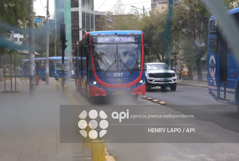 TROLEBÚS ELÉCTRICOS QUITO